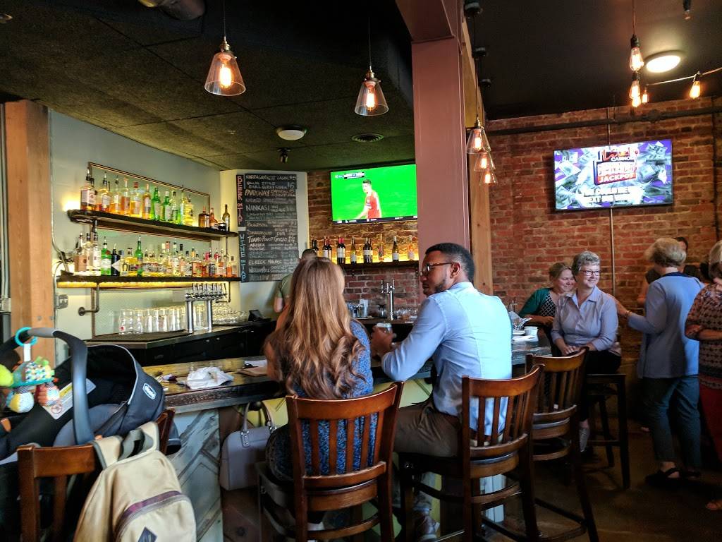 Liberty Public House | restaurant | 418 N 25th St, Richmond, VA 23223, USA | 8042258275 OR +1 804-225-8275