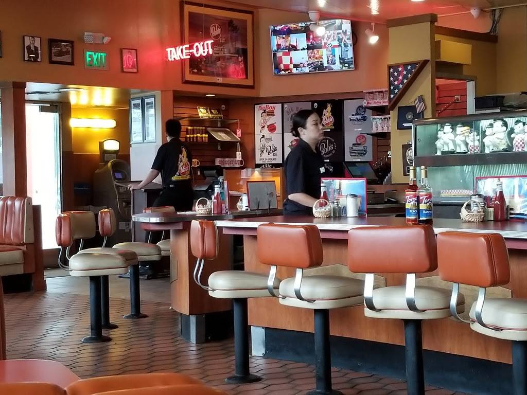 Bobs Big Boy | cafe | 4211 W Riverside Dr, Burbank, CA 91505, USA | 8188439334 OR +1 818-843-9334