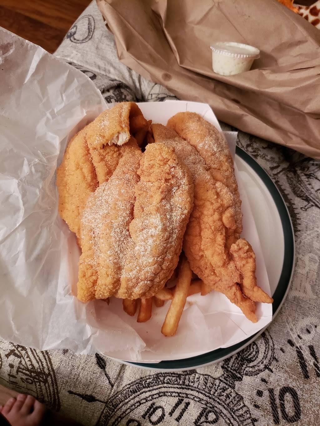 Super JJ Fish & Chicken | restaurant | 213 S Larkin Ave, Joliet, IL 60436, USA | 8157250802 OR +1 815-725-0802