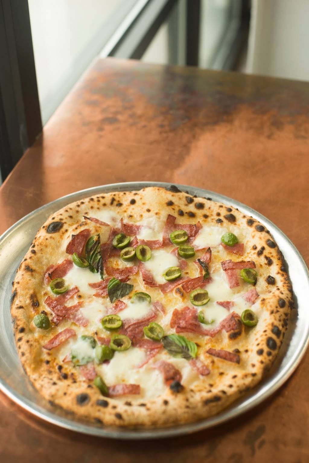 FIAMMA pizza company | restaurant | 405 N Market St, Chattanooga, TN 37405, USA | 4237137742 OR +1 423-713-7742