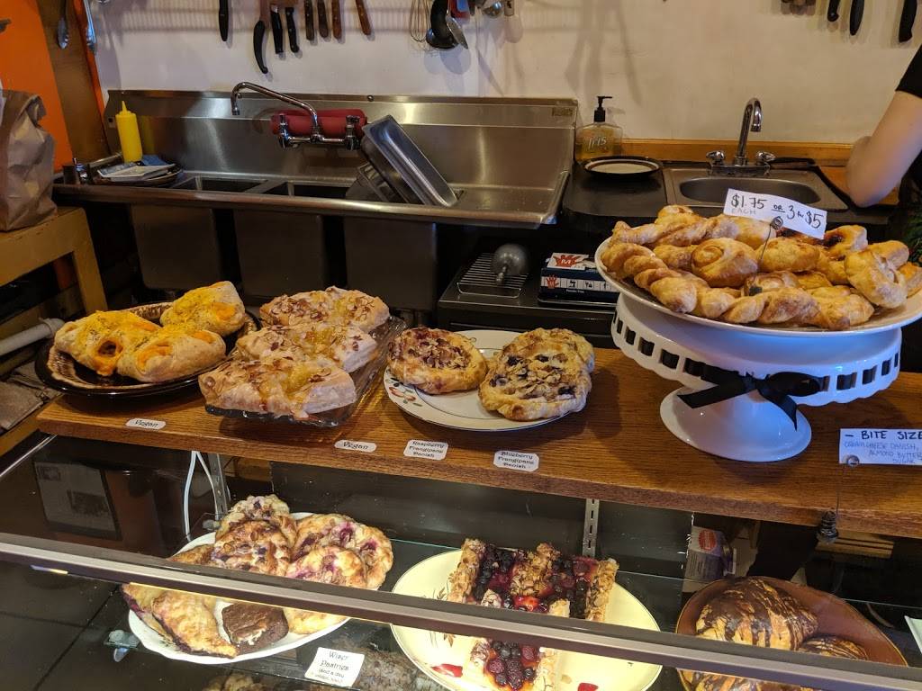 Shirlee Bird Cafe | bakery | Sycamore Square, 1200 Harris Ave #100, Bellingham, WA 98225, USA | 3607462288 OR +1 360-746-2288