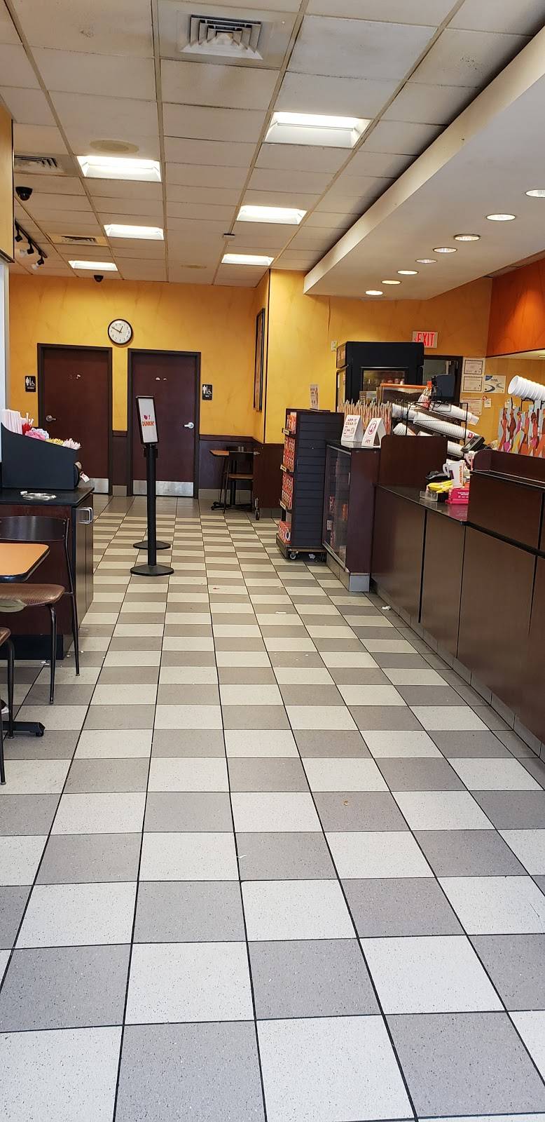 Dunkin | bakery | 100 Legends Way, Boston, MA 02114, USA | 6173674301 OR +1 617-367-4301