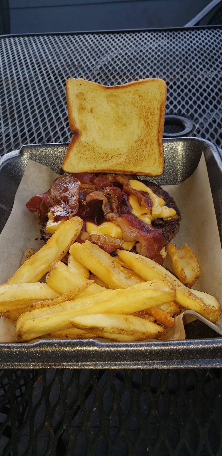 Hooters | restaurant | 125 N Sykes Creek Pkwy, Merritt Island, FL 32953, USA | 3214490752 OR +1 321-449-0752