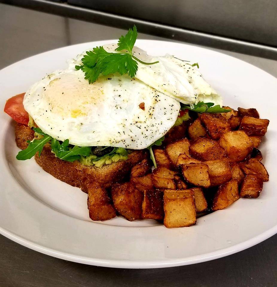 Whalom Kitchen | restaurant | 324 Electric Ave, Lunenburg, MA 01462, USA | 9783421111 OR +1 978-342-1111