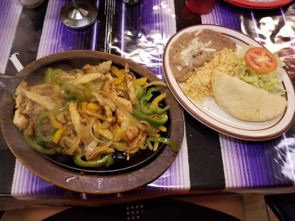El Tenampa | restaurant | 556 N Eastern Ave C, Las Vegas, NV 89101, USA | 7025981716 OR +1 702-598-1716