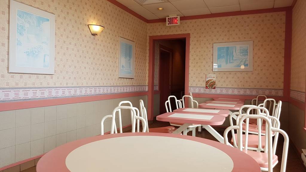 PFK | meal takeaway | 703 Rue Principale, Granby, QC J2G 2Y5, Canada | 4503784366 OR +1 450-378-4366