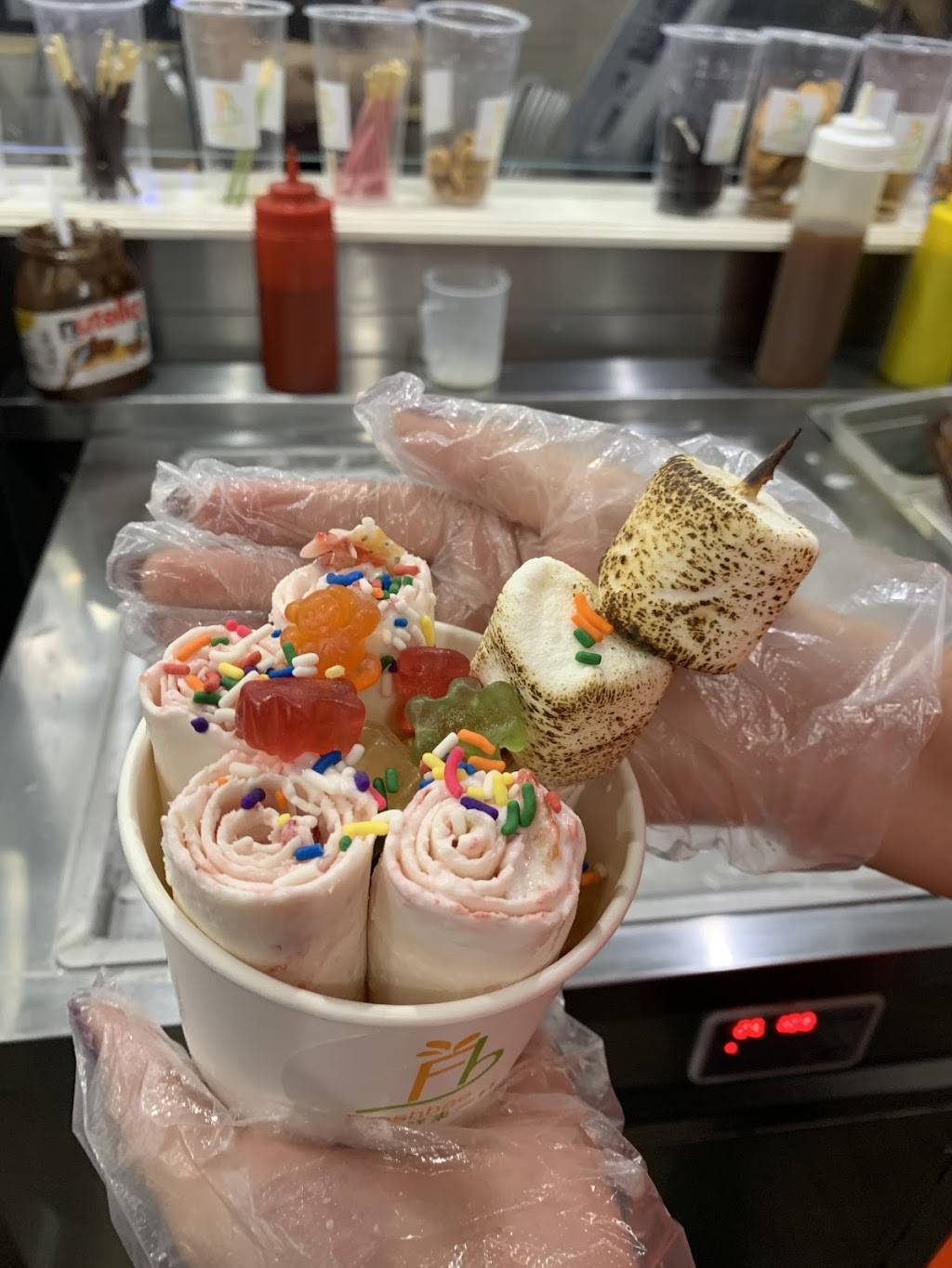 Freshbae | restaurant | 227 N 10th St, Philadelphia, PA 19107, USA | 2679282592 OR +1 267-928-2592