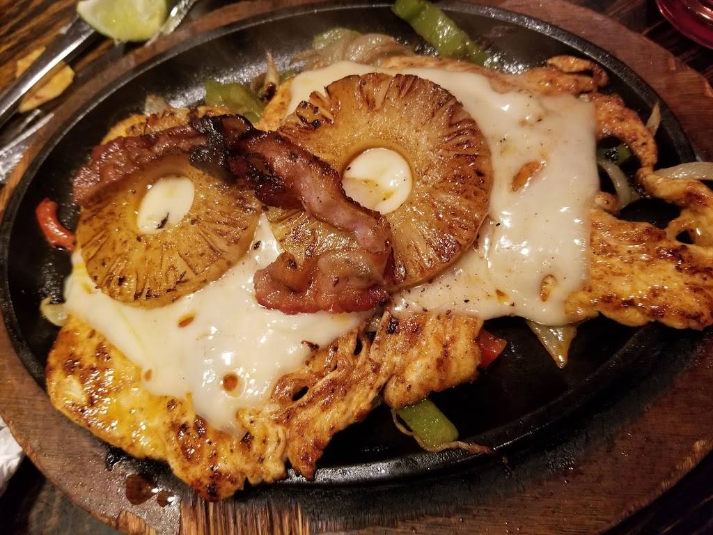 Sombreros Mexican Cantina | restaurant | 411 N Central Ave, Hapeville, GA 30354, USA | 4047664499 OR +1 404-766-4499