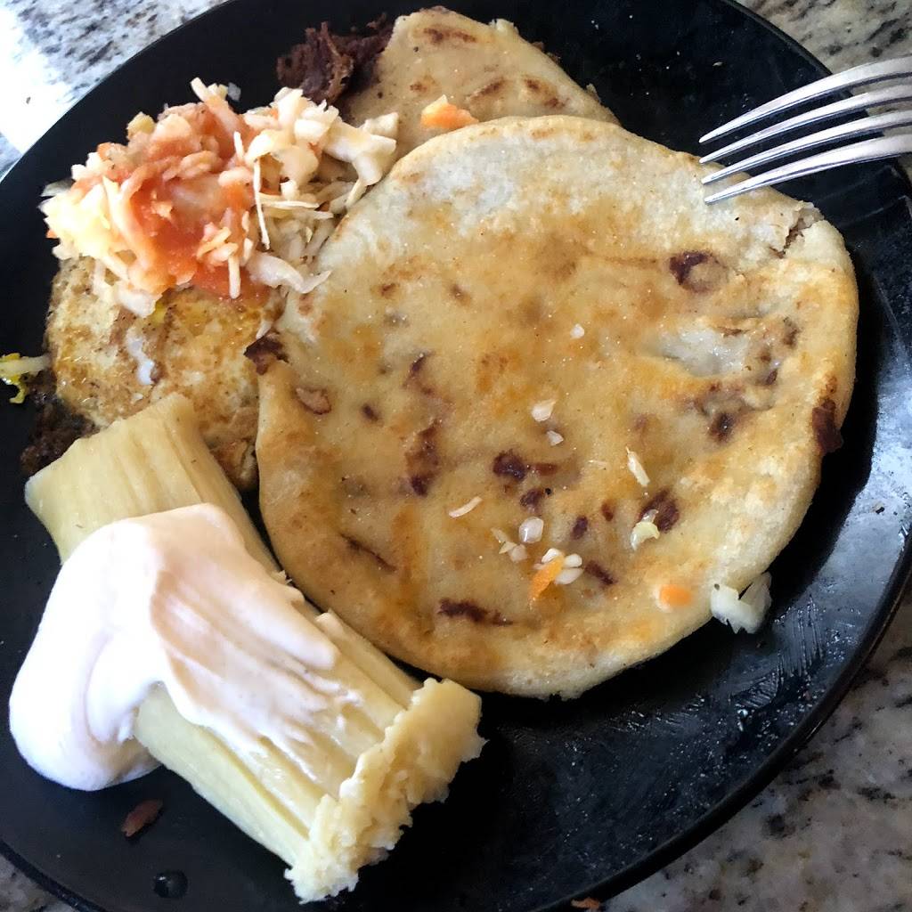 Deli Pupuseria Salvadoreña | restaurant | 10929 SW 186th St, Miami, FL 33157, USA | 3052552977 OR +1 305-255-2977
