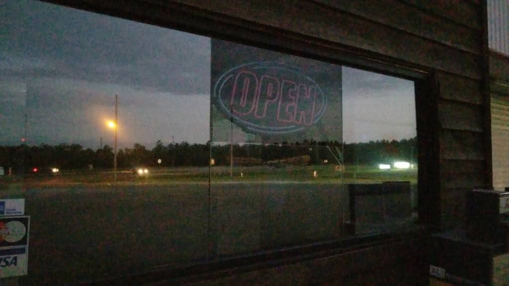 Freds Country Grill | restaurant | 6490 US-82, Maplesville, AL 36750, USA | 3343661020 OR +1 334-366-1020