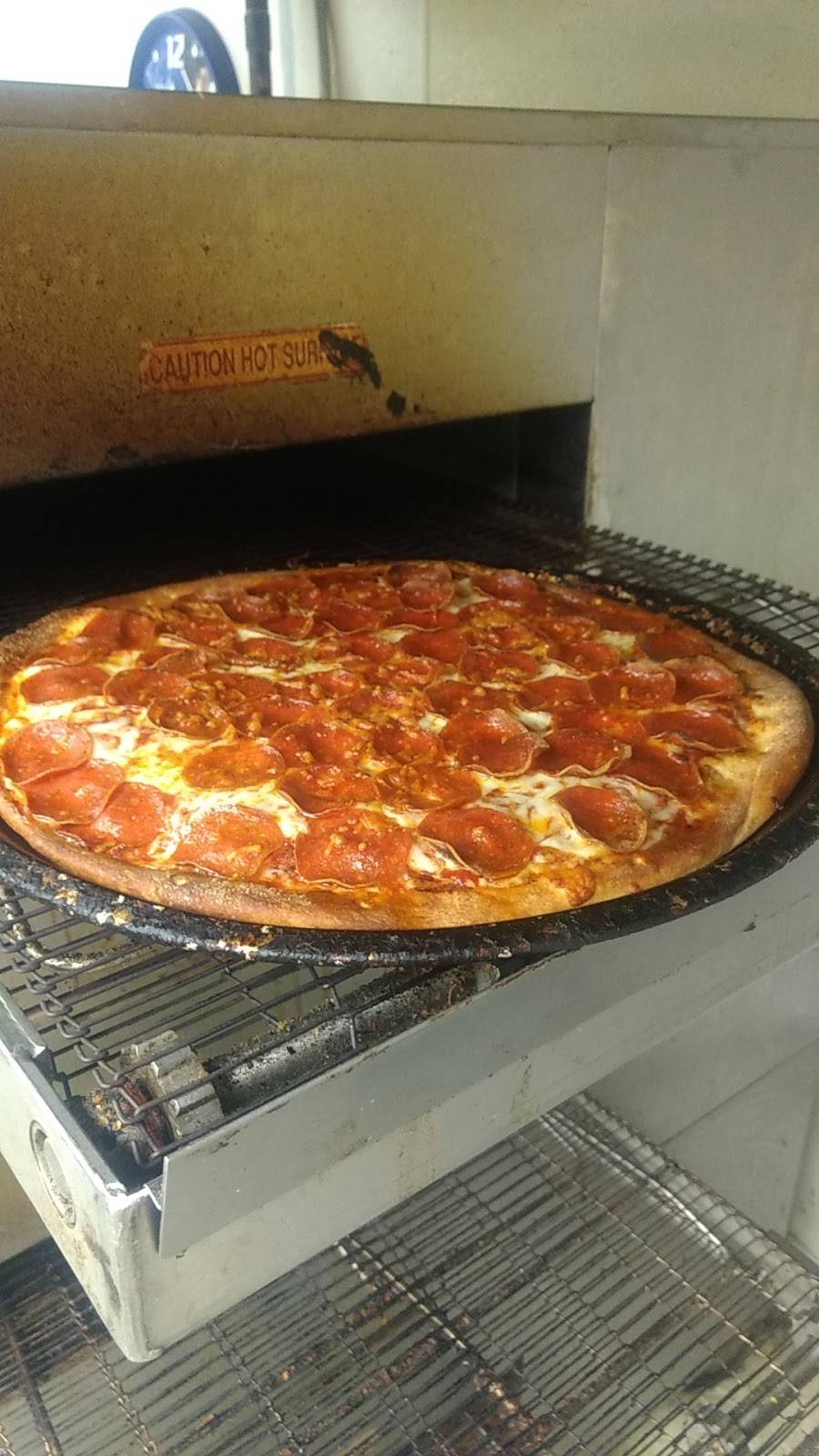 Jillianos | restaurant | 2275 Cooper Foster Park Rd, Amherst, OH 44001, USA | 4402825900 OR +1 440-282-5900