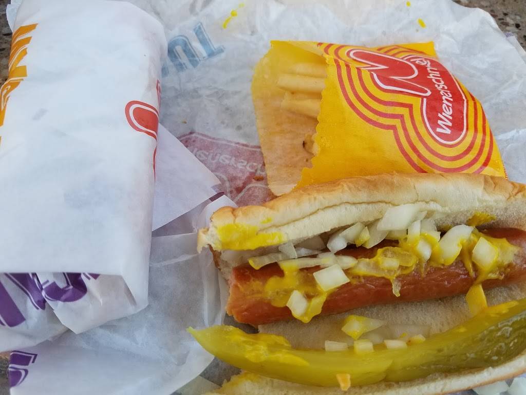 Wienerschnitzel | restaurant | 5905 Evergreen Way, Everett, WA 98203, USA | 4253536363 OR +1 425-353-6363