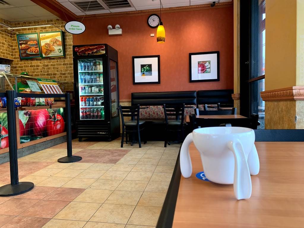Subway Restaurants | restaurant | 780 N Milwaukee Ave, Chicago, IL 60642, USA | 3126009094 OR +1 312-600-9094