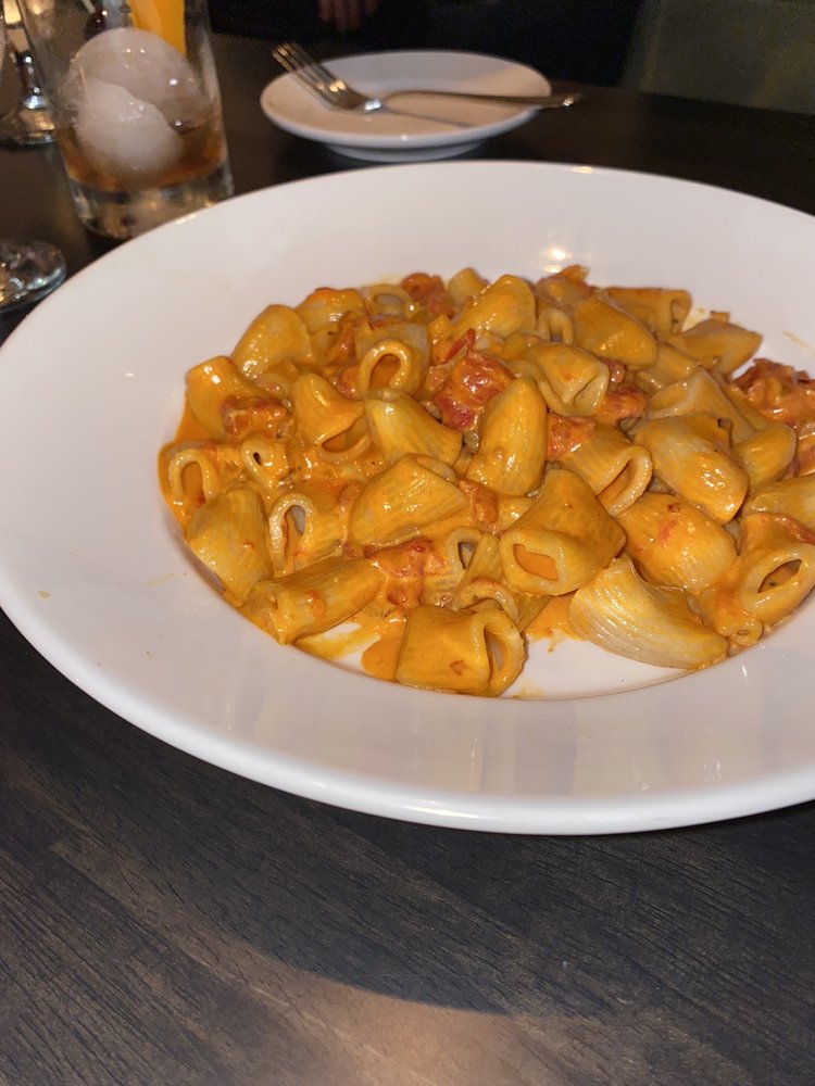 Carmelas | restaurant | 1910 Harrison St, Hollywood, FL 33020, USA | 9549880464 OR +1 954-988-0464