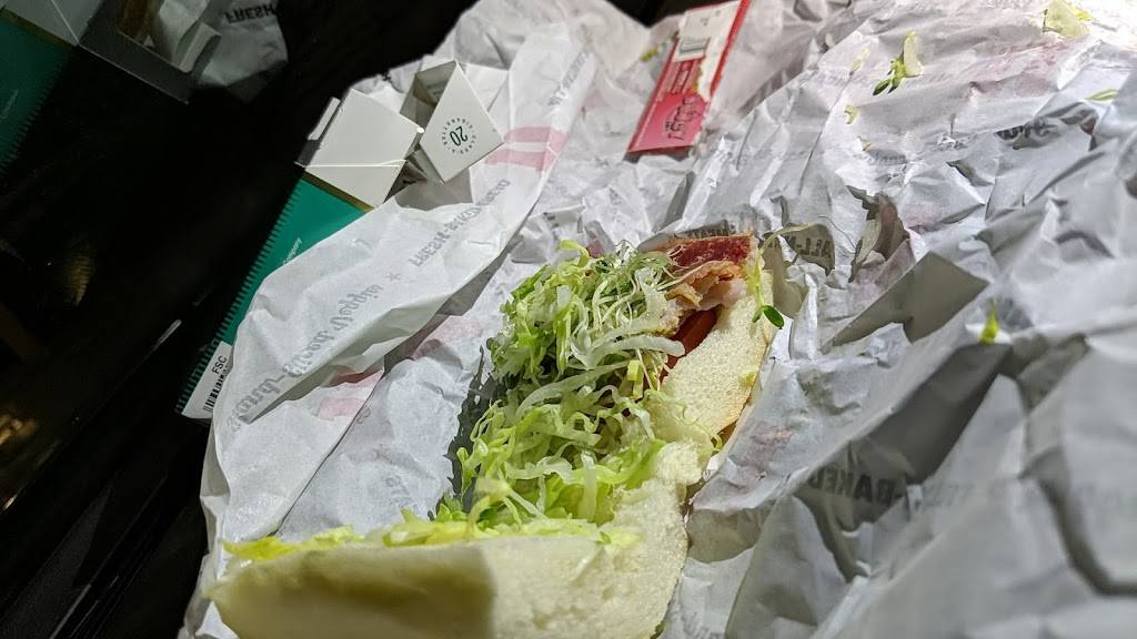 Jimmy Johns | meal delivery | 219 SE Oak St, Minneapolis, MN 55414, USA | 6123317827 OR +1 612-331-7827