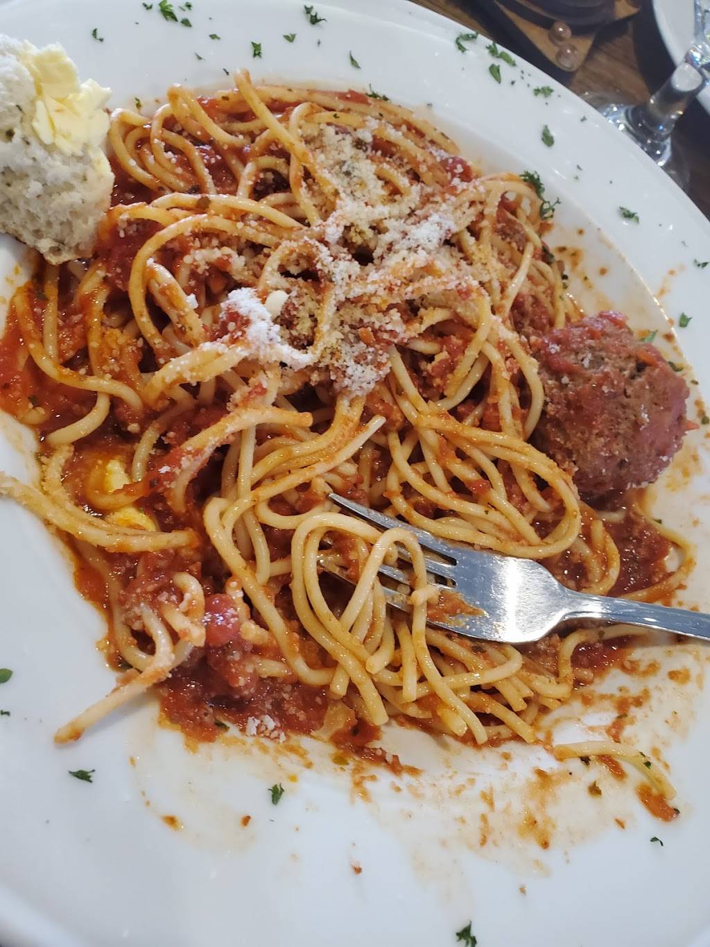 Little Italy Italian Cuisine | restaurant | 2651 New Pinery Rd, Portage, WI 53901, USA | 6085661232 OR +1 608-566-1232