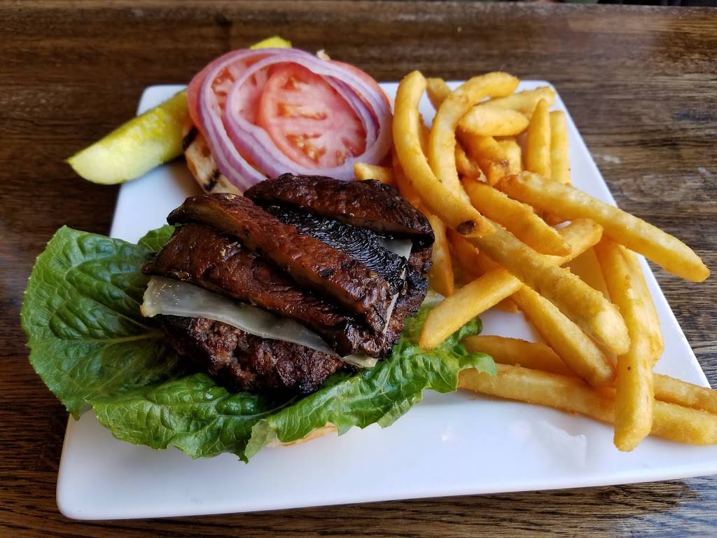 Rockafellas | restaurant | 231 Essex St, Salem, MA 01970, USA | 9787452411 OR +1 978-745-2411