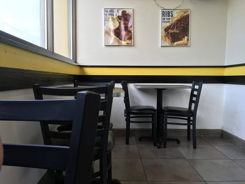 Wings Over Madison | restaurant | 2739 University Ave, Madison, WI 53705, USA | 6084673300 OR +1 608-467-3300