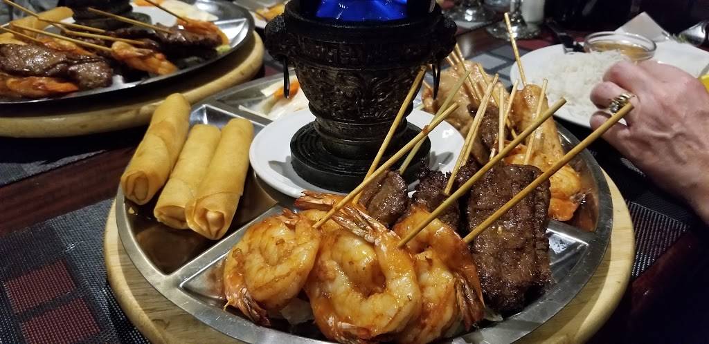 Restaurant Souvenir DAngkor | restaurant | 117 Rue Valmont, Repentigny, QC J5Y 1S7, Canada | 4506579132 OR +1 450-657-9132