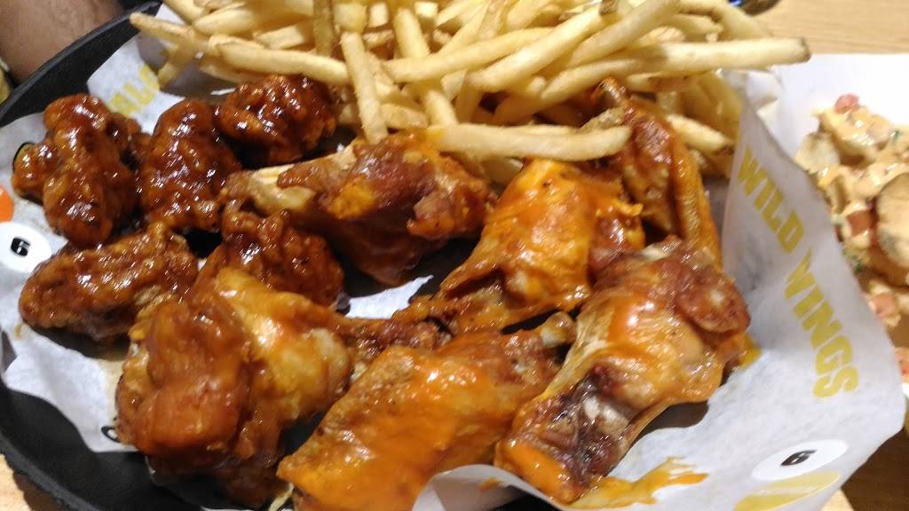Buffalo Wild Wings | restaurant | 25704 Hwy 290 E, Cypress, TX 77429, USA | 2813732120 OR +1 281-373-2120