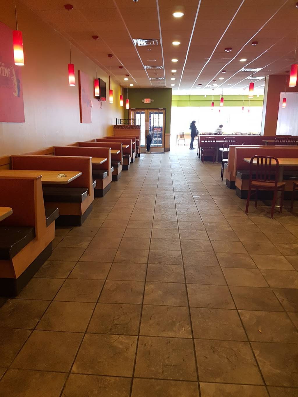 Popeyes Louisiana Kitchen | restaurant | 375 George St, New Brunswick, NJ 08901, USA | 7322537315 OR +1 732-253-7315