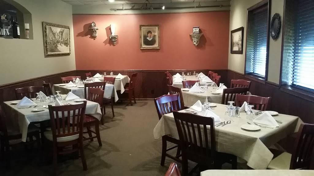 Santangelos Restaurant | restaurant | 673 Old Liverpool Rd, Liverpool, NY 13088, USA | 3154574447 OR +1 315-457-4447