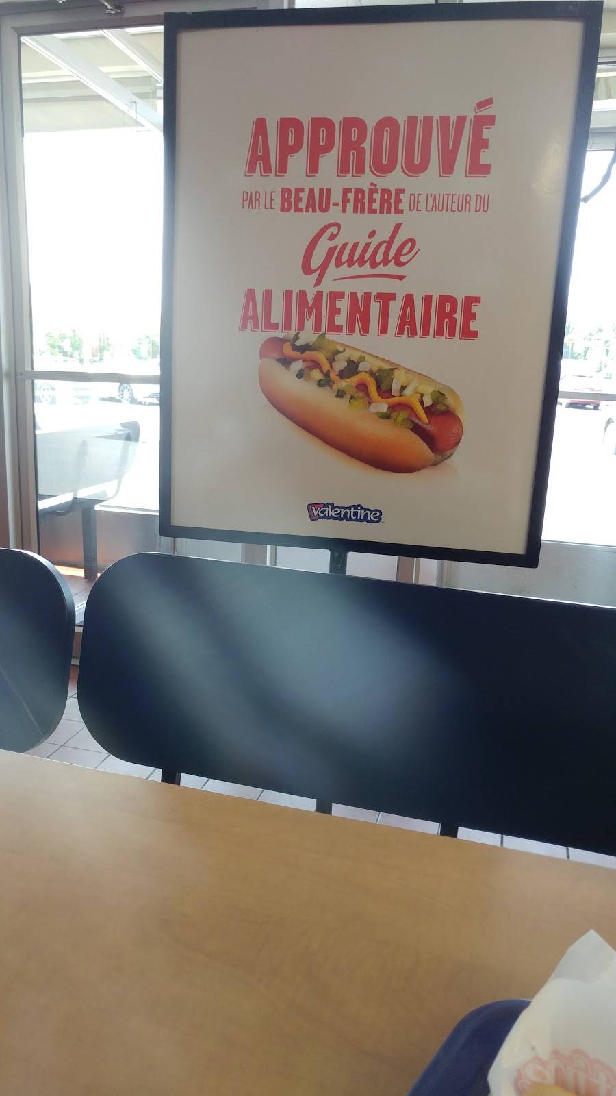 Valentine | restaurant | 1003 Boulevard de Périgny, Chambly, QC J3L 1W7, Canada | 4506582123 OR +1 450-658-2123