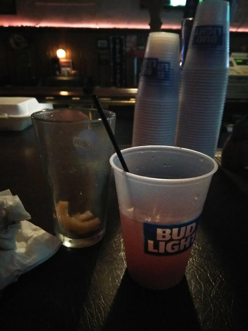 Yesterdays Bar & Grill | restaurant | 501 Greenfield Ave, Pittsburgh, PA 15207, USA | 4124229800 OR +1 412-422-9800