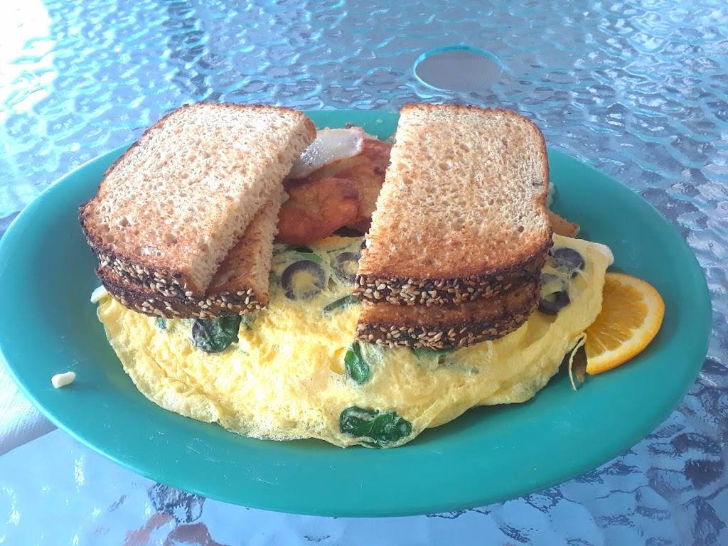 Maggie Maes on the Bluffs | restaurant | 2961 W Bay Dr, Belleair Bluffs, FL 33770, USA | 7277244243 OR +1 727-724-4243