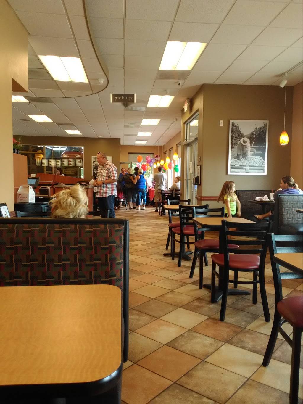 Chick-fil-A | restaurant | 1011 E W Hwy 377, Granbury, TX 76048, USA | 8175734424 OR +1 817-573-4424