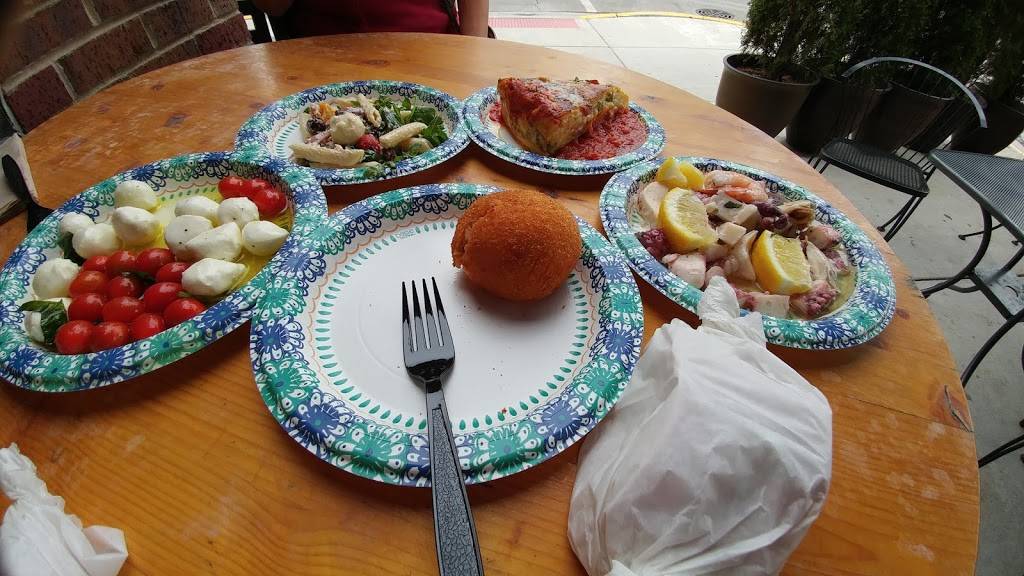 Freddys Pizza | restaurant | 1600 S 61st Ave, Cicero, IL 60804, USA | 7088639289 OR +1 708-863-9289