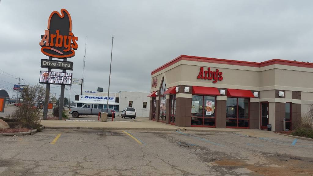 Arbys | restaurant | 1714 N Mitchell St, Cadillac, MI 49601, USA | 2317758891 OR +1 231-775-8891