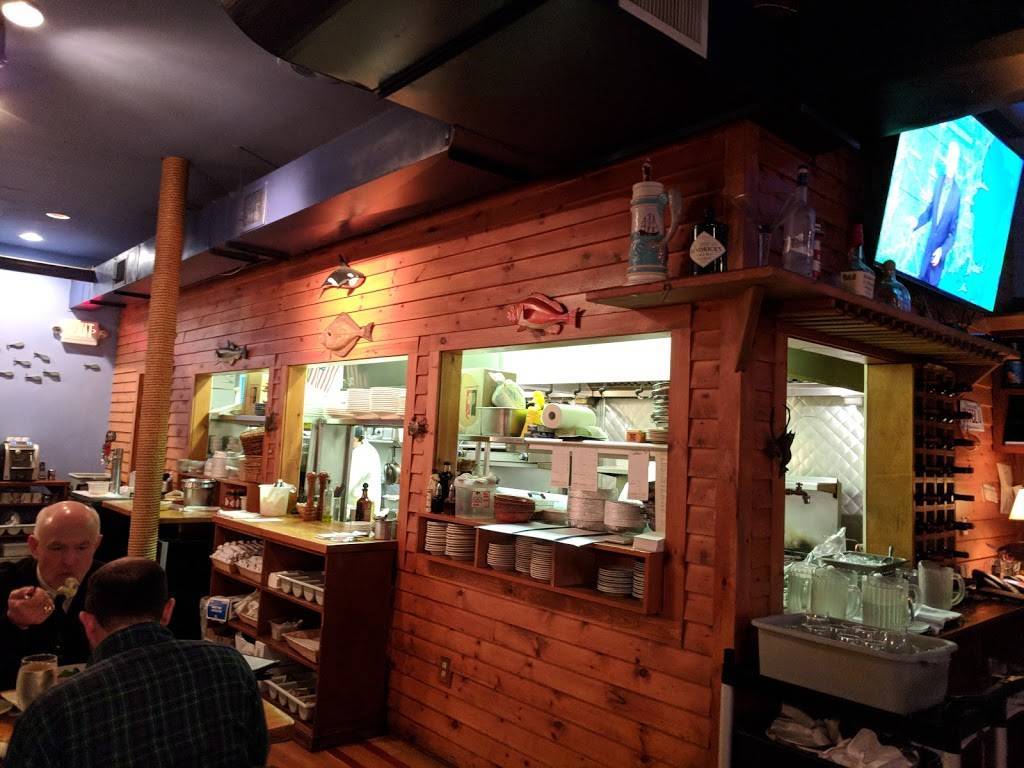 Out Of The Blue | restaurant | 215 Elm St, Somerville, MA 02144, USA | 6177765020 OR +1 617-776-5020