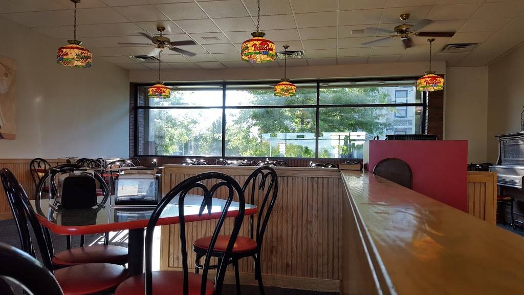 Mancinos Pizza & Grinders | restaurant | 480 Eureka Rd, Wyandotte, MI 48192, USA | 7342828500 OR +1 734-282-8500