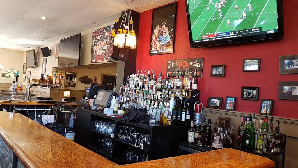 Dr. Js BBQ & Brews | restaurant | 282 Aylmer St N, Peterborough, ON K9J 3K7, Canada | 7058745717 OR +1 705-874-5717