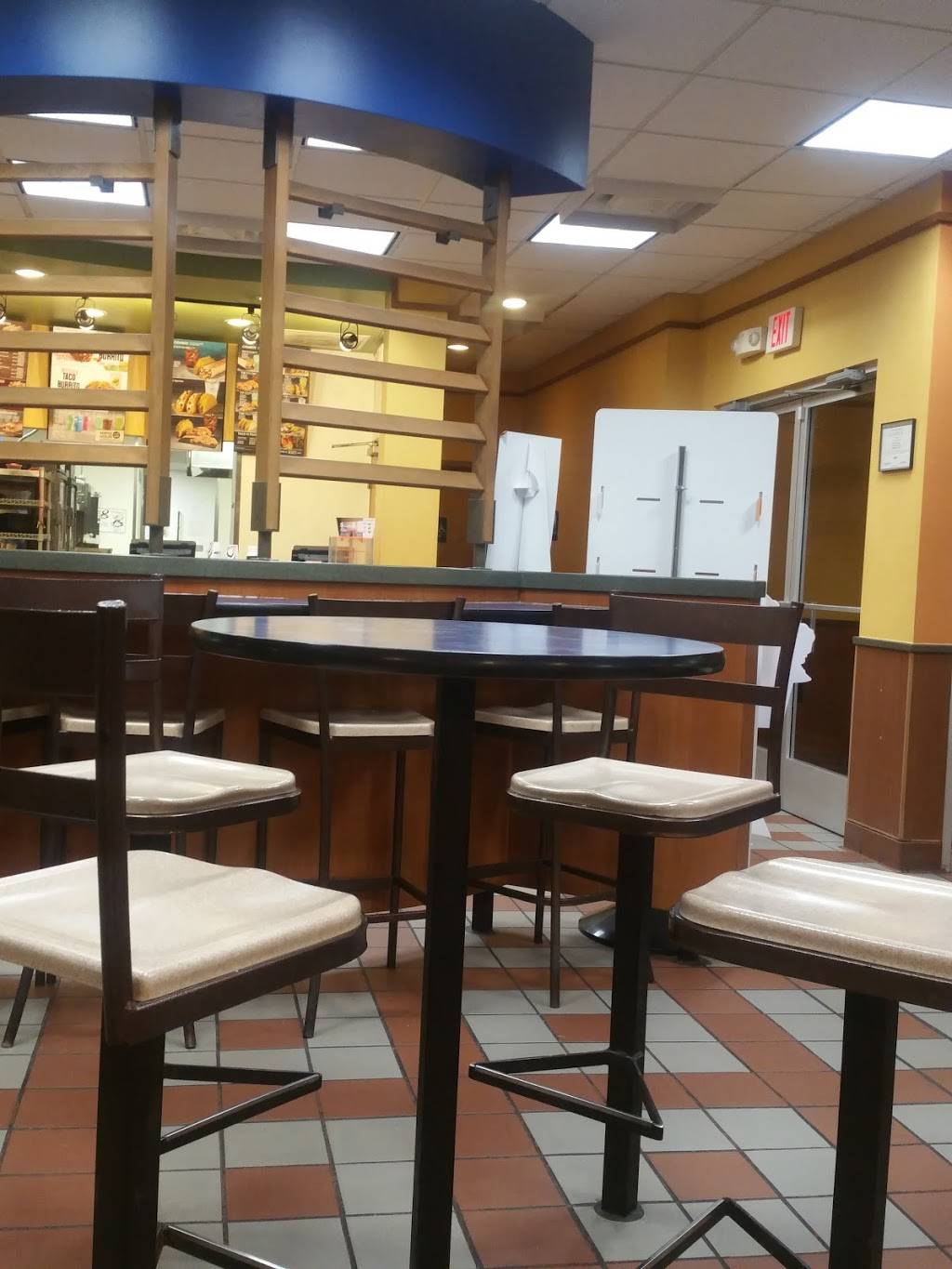 Taco Bell | meal takeaway | 195 Southcreek Dr, Manteno, IL 60950, USA | 8154686430 OR +1 815-468-6430