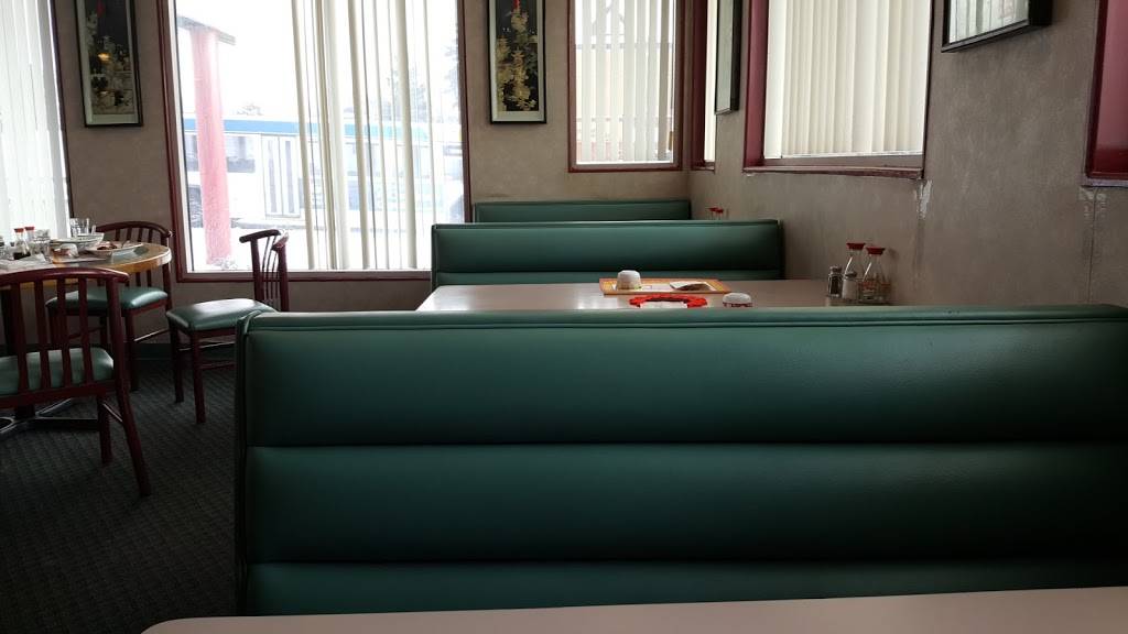 Lucky China | restaurant | 1375 S Robert St, West St Paul, MN 55118, USA | 6515527857 OR +1 651-552-7857