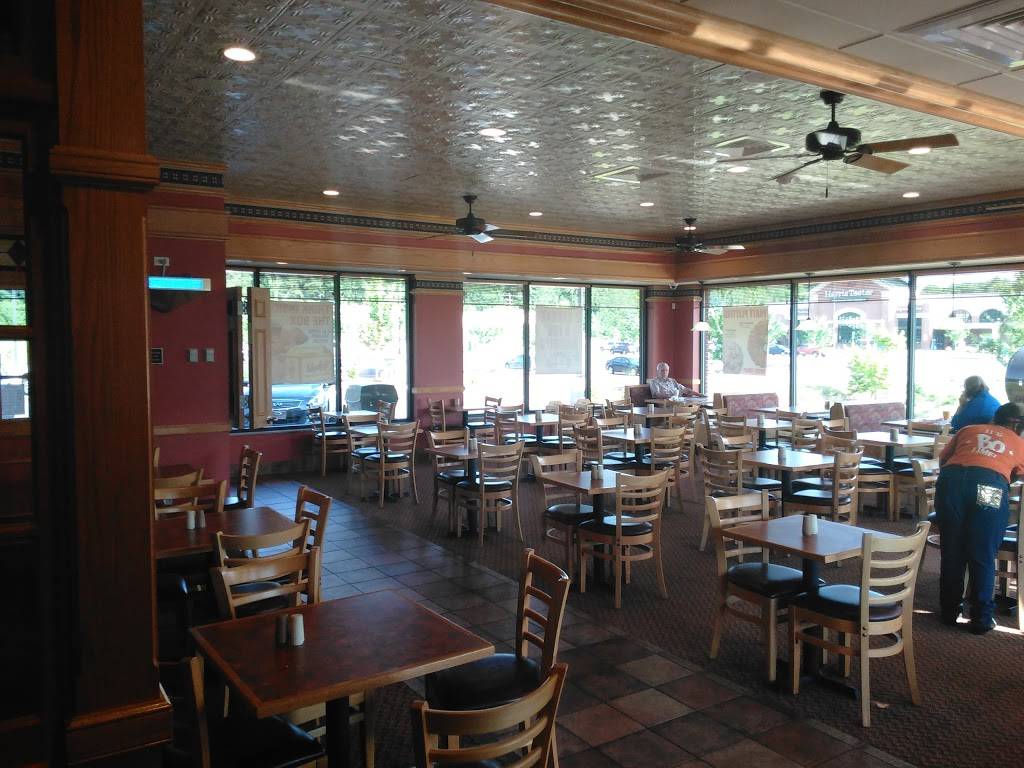 Bojangles Famous Chicken n Biscuits | restaurant | 1425 Brogden Woods Drive, Wake Forest, NC 27587, USA | 9198466564 OR +1 919-846-6564