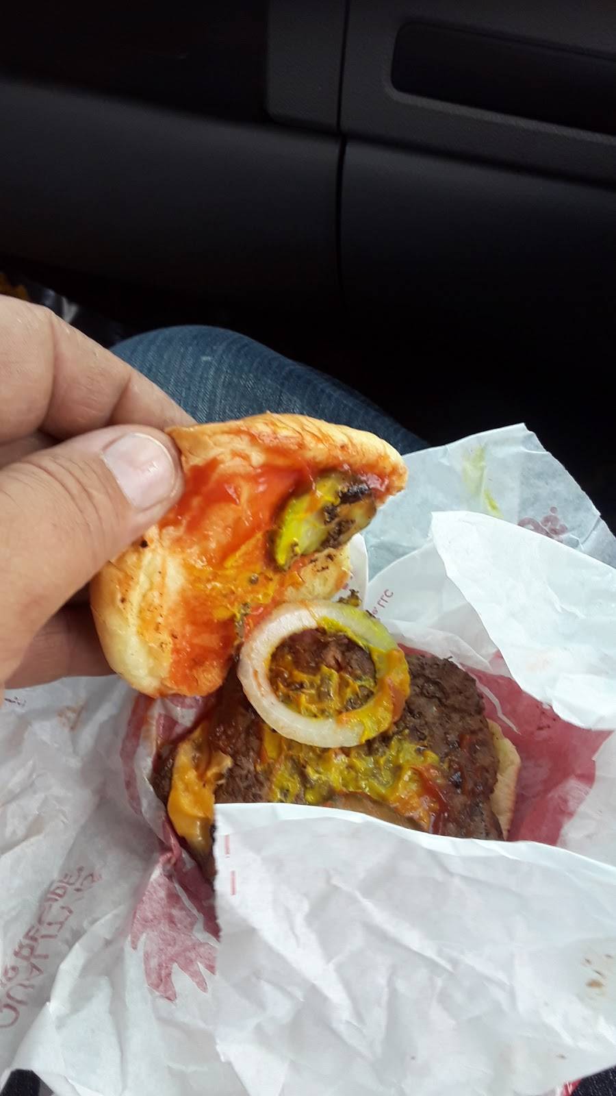 Wendys | restaurant | 11 Banbury Court, Fishersville, VA 22939, USA | 5403373930 OR +1 540-337-3930