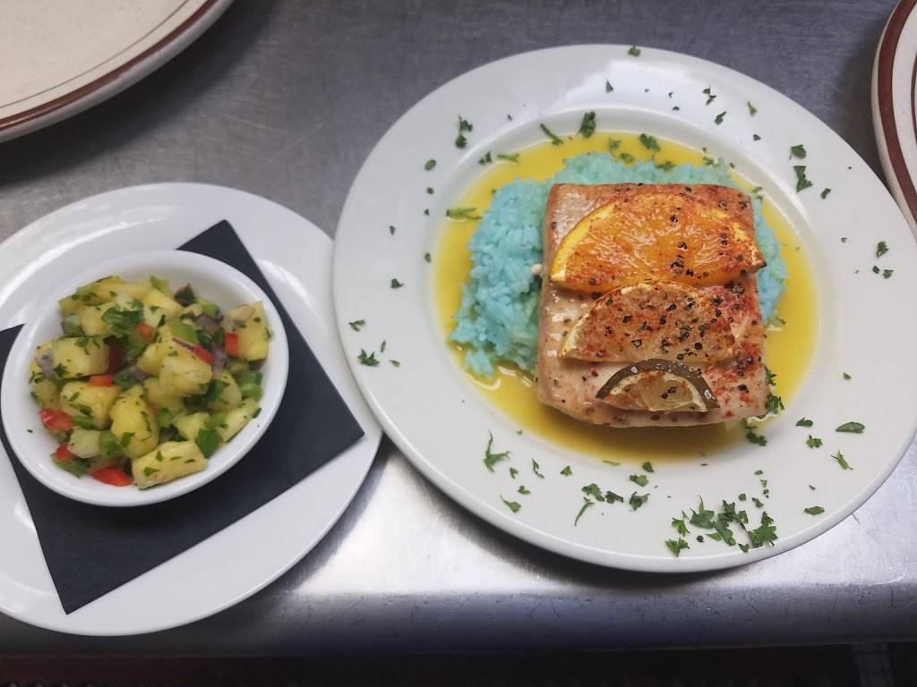 Helgesens Harpos | restaurant | 5201 WI-11, Janesville, WI 53548, USA | 6087528886 OR +1 608-752-8886