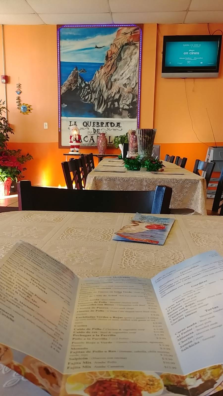 La Quebrada De Acapulco | restaurant | 223 W Grand Ave, Bensenville, IL 60106, USA | 6302737350 OR +1 630-273-7350