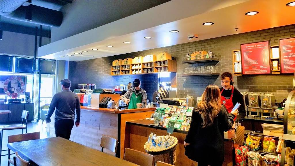 Starbucks | cafe | 8825 N Fwy, Fort Worth, TX 76177, USA | 6822205252 OR +1 682-220-5252