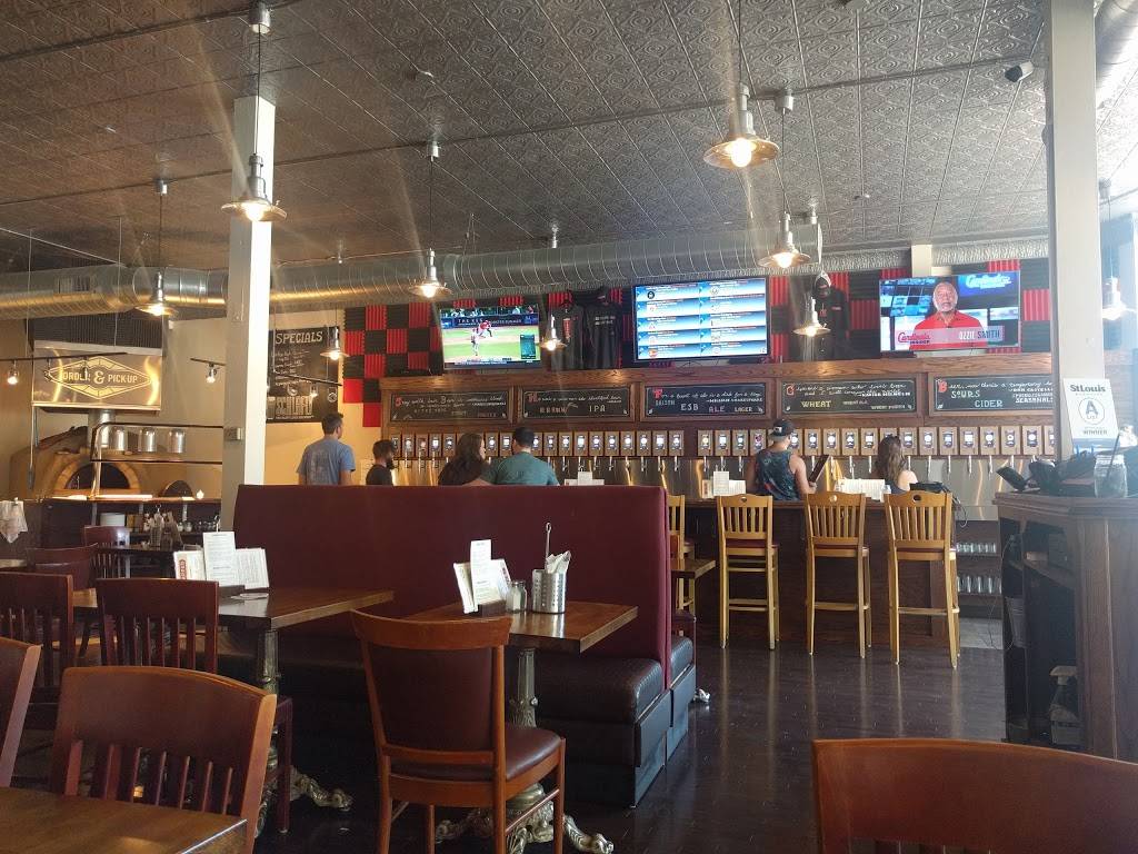 Tapped | restaurant | 7278 Manchester Rd, Maplewood, MO 63143, USA | 3148990011 OR +1 314-899-0011