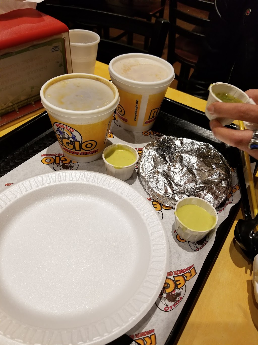 Pollo Regio | restaurant | 110 E William Cannon Dr, Austin, TX 78745, USA | 5122150235 OR +1 512-215-0235