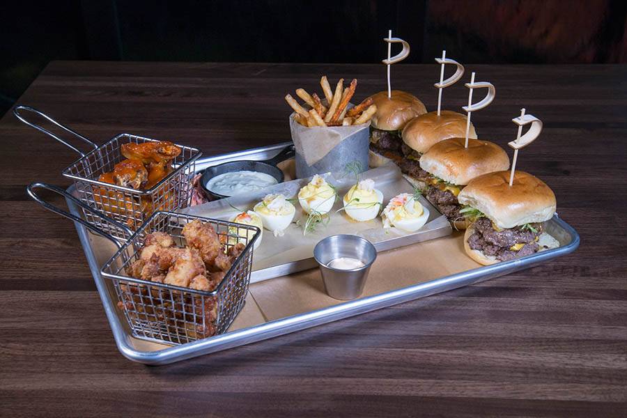 Draft Day | restaurant | 3184 IA-22, Riverside, IA 52327, USA | 3196481234 OR +1 319-648-1234