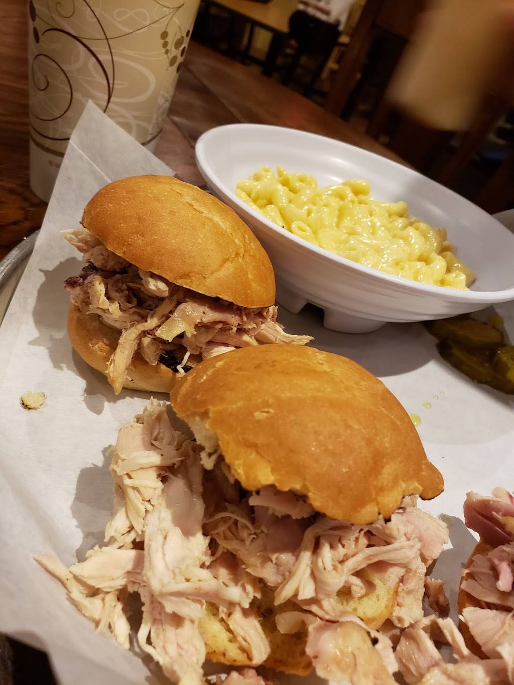 Smokin Ts Bar B Que | restaurant | 3976 IL-22, Long Grove, IL 60047, USA | 8477260726 OR +1 847-726-0726