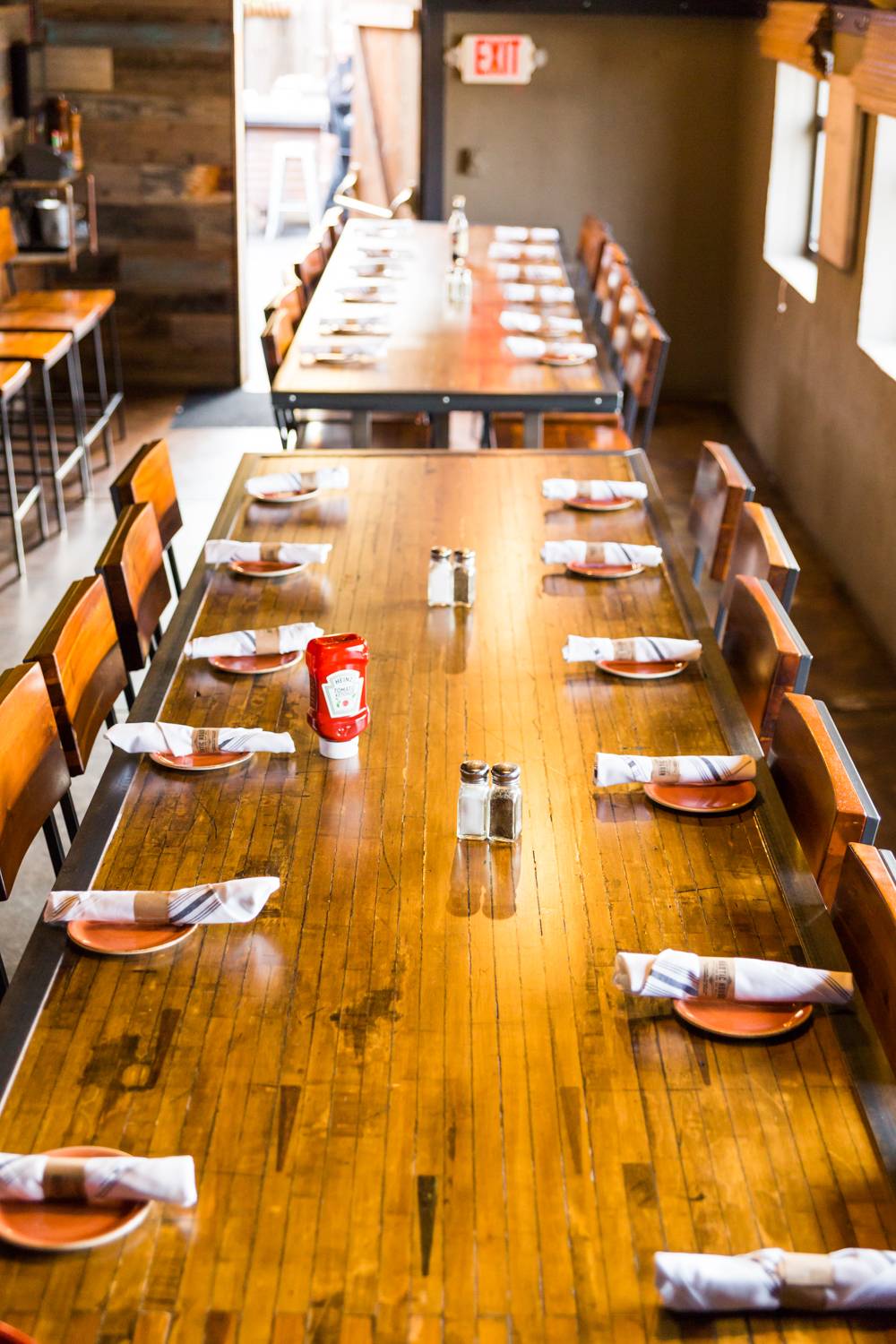 Rustic House Oyster Bar and Grill - San Carlos | restaurant | 920 El Camino Real, San Carlos, CA 94070, USA | 6503944534 OR +1 650-394-4534