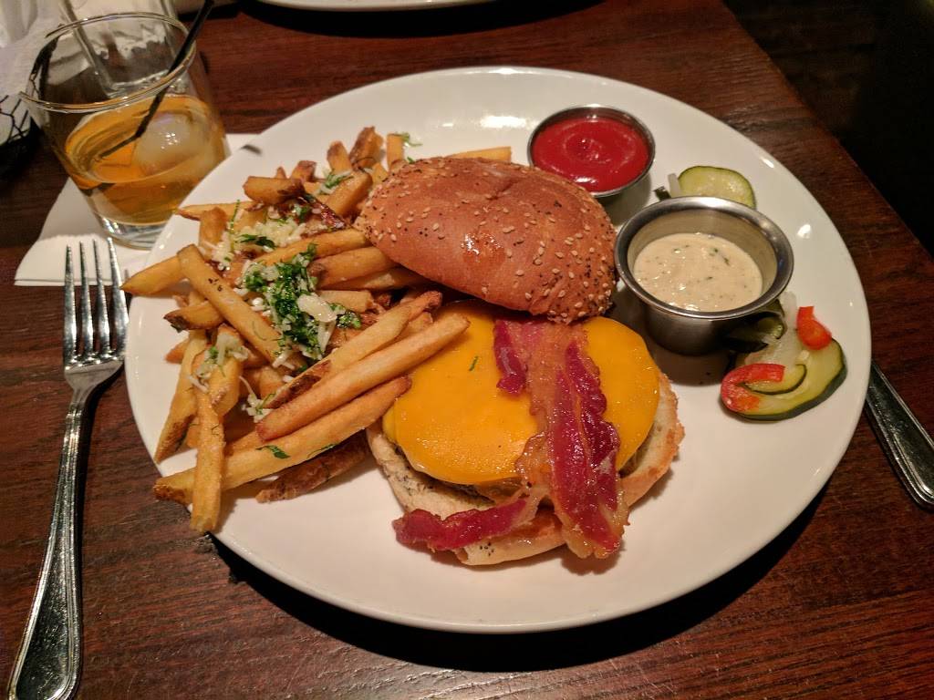 West On Centre | restaurant | 1732 Centre St, West Roxbury, MA 02132, USA | 6173234199 OR +1 617-323-4199