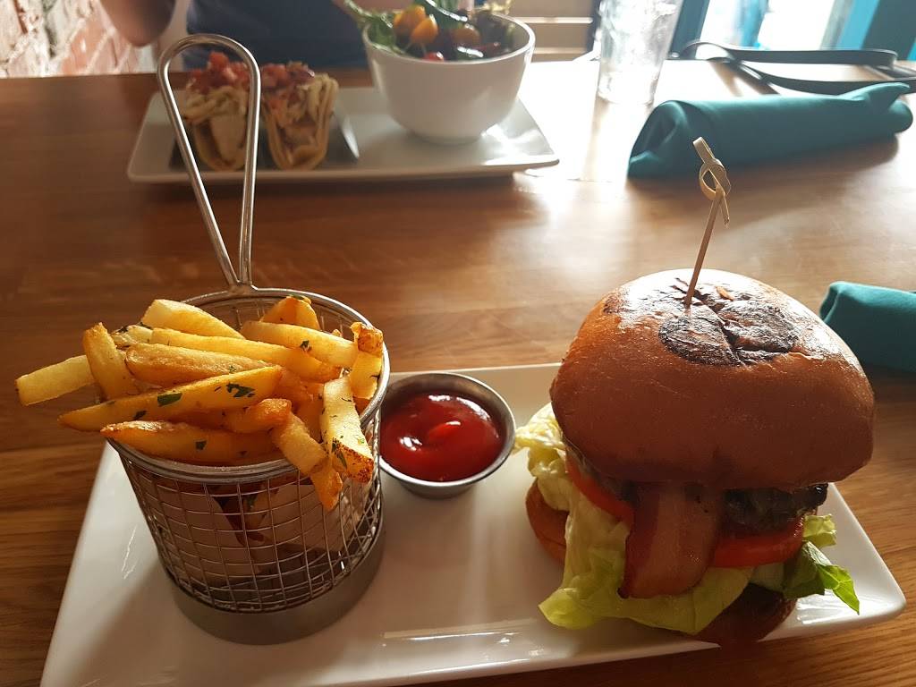 Surfside Venice | restaurant | 23 Windward Ave, Venice, CA 90291, USA | 4242567894 OR +1 424-256-7894