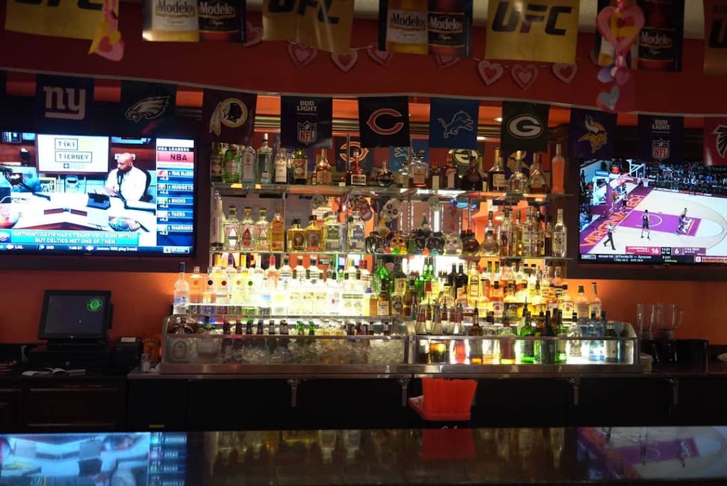 Yoyas Bar & Grill | restaurant | 1624 Columbus Rd, Deming, NM 88030, USA | 5755444003 OR +1 575-544-4003